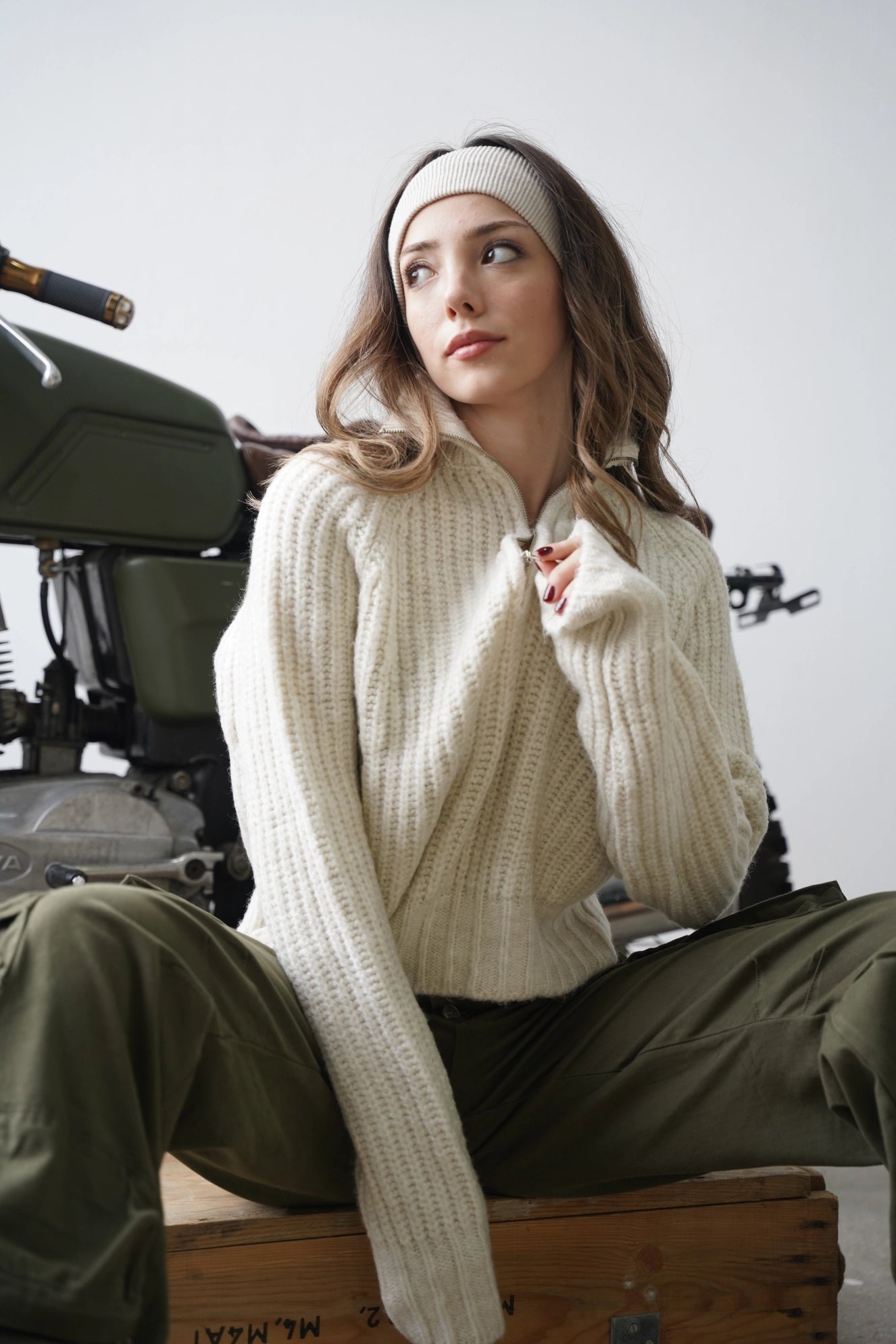 Yarım Fermuarlı Kazak - Beyaz