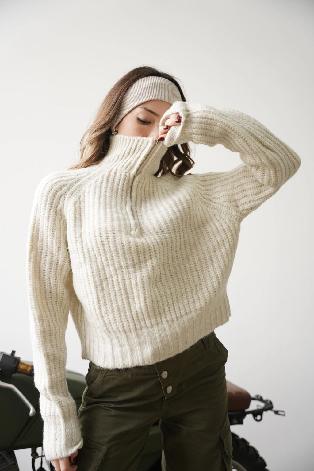 Yarım Fermuarlı Kazak - Beyaz