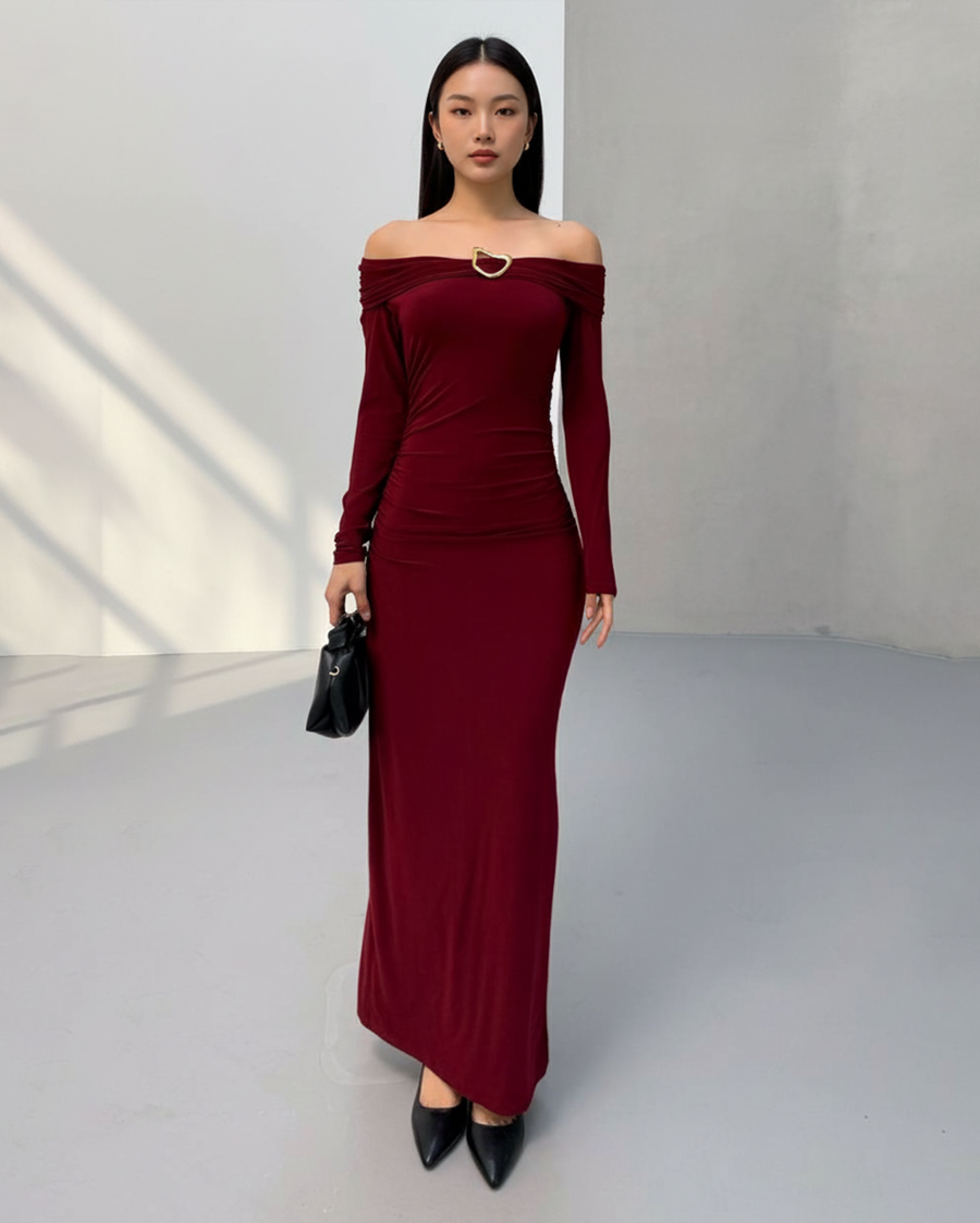 TOKA DETAYLI OMUZ AÇIK MAKSİ ELBİSE